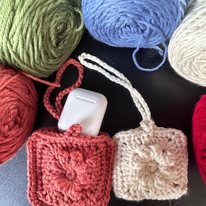Wireless Earbuds Case | Wireless Headphones Case | Crochet Pouch | Crochet | Handmade | Made To Order | Gifts for Students | Graduation Gift