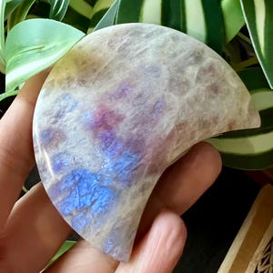 Flashy Blue Moonstone Moon Carving|Moonstone Crescent Mooncarving|home decoration gifts High|Collector’s Piece|Energy Stone