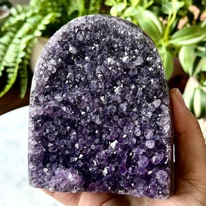 Ovale bovenkant diep paarse amethist - amethist geslepen basis prachtige sterrenhemel sprankelende paarse kwartscluster-huisdecor