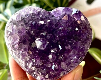 Sparkling Heart-Shaped Amethyst Geode with Green Agate Rim – Natural Crystal Cluster from Brazil | Turtle-Back Pattern Base |Healing Stone