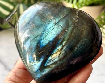 High-Quality Double Sides Flashy Labradorite Polished Heart|Large AAA+ Polished Crystal| Blue/Green/Gold Flash Lab | Stone of Magic
