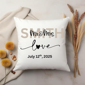 Personalisierter Mr & Mrs Kissenbezug: Hochzeitsgeschenk für Brautpaare, Benutzerdefinierte Name und hergestellte Datum Kissenbezug, Geschenk zum Jahrestag