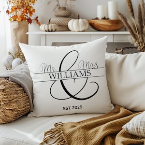 Personalisierter Mr & Mrs Kissenbezug: Hochzeitsgeschenk für Brautpaare, Benutzerdefinierte Name und hergestellte Datum Kissenbezug, Geschenk zum Jahrestag