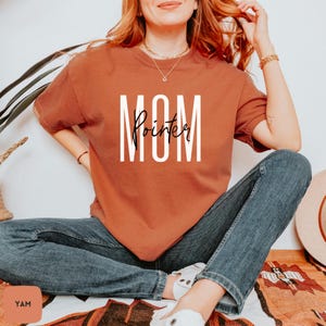 Pointer Mom Shirt, Custom Dog Name T-shirt, Comfort Colors® Pointer Dog Shirt, Dog Lover Gift, Pointer Mom Sweatshirt, Pointer Mama Shirt