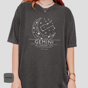 Personalisiertes T-Shirt Zwillinge, Comfort Colors® T-Shirt, Geburtstagsshirt Zwilling, Geschenk für Zwillinge