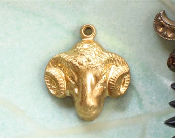 2 RAM Head gold jewelry pendant. Thick raw brass stamping made in US. 19mm x 16mm (ST30)