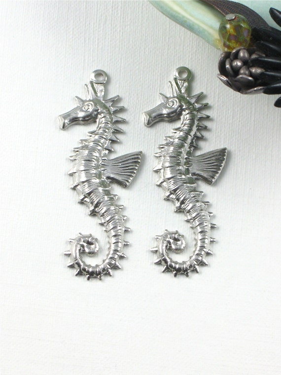 Pendentif Hippocampe Argenté Avec Strass + Chaîne 56 Cm - Thème Mer