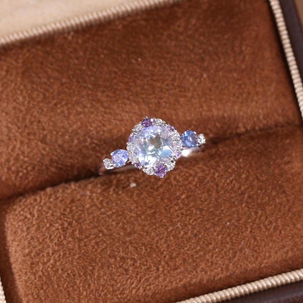 Rainbow Moonstone and Blue Sapphire Halo Ring, 14K Solid Gold Moonstone Ring,Vintage Style Engagement Ring，Unique Promise Ring,Wedding gift