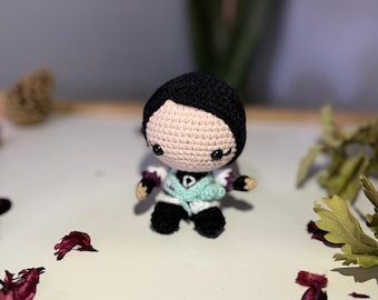 Valorant Sage Makramee Puppe | Gamer Geschenk & Sammlerstück | Salbei Charakter Figur | Valorant Dekor | Healing Guardian Fanartikel