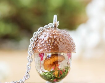 Echte Pilz und grüne Moos Halskette, Eichel Botanische Terrarium Schmuck