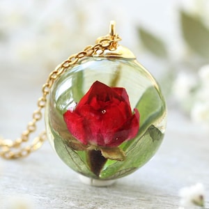 Real rose in resin necklace, Red rose necklace, Terrarium necklace romantic, Forever rose jewelry, Dried plant necklace, Unique gift for her