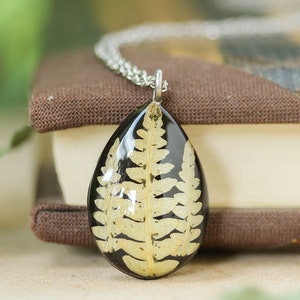 Fern leaf necklace, Botanical resin necklace, Plant lover gift for women, Pressed flower necklace gold, Delicate pendant necklace