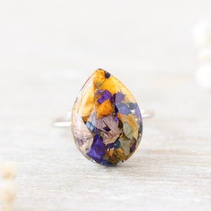 Custom Bridal Bouquet Ring, Teardrop Ring with Real Flowers, Wedding Keepsake Jewelry, Personalized Ring for Bride, Flower Preservation
