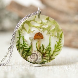 Harz Pilz Halskette mit echtem Moos, Botanische Halskette, grüne Moos Halskette, echte Flechte Halskette, Terrarium Halskette, Geschenk für Naturliebhaber