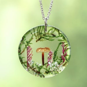 Terrarium Pilz Halskette, Gepresste Blume Halskette, grüne Moos Halskette, Natur inspiriert Anhänger Halskette, echte Pilz Harz Halskette