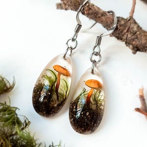 Mushroom terrarium earrings, Forest earrings, Mushroom resin earrings, Real moss earrings, Woodland inspired jewelry, Miniature earrings