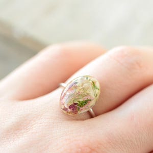 Bridal bouquet keepsake ring, Preserved wedding bouquet jewelry, Custom bridal bouquet resin ring, Pressed flower keepsake jewelry for bride