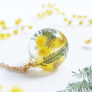 Botanical necklace, Real flowers necklace, Yellow flower necklace, Pressed leaf necklace, Floral gifts for her, Wildflower resin jewelry