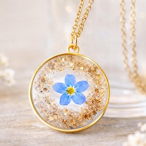 Collar para cenizas de mascota, flor de nomeolvides, copos de oro, joyería de cremación imagen 1