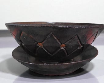 Carved Berry Bowl with Saucer - Cinnamon Red Colander - Ceramic Berry Bowl