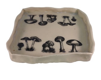 Mushroom Pottery Tray: Handmade Ceramic Serving Dish (8x10-inch)