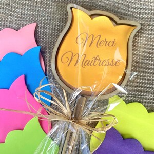 Wooden centerpiece flower with customizable pencil and 15 tulip post-its. Teacher gift, nanny gift, atsem gift... End of year gift