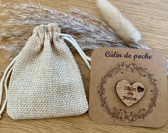 Small wooden heart, pocket-sized wooden hug, pocket-sized wooden hug (in French), mental health gift, gift for friends, nanny, teacher