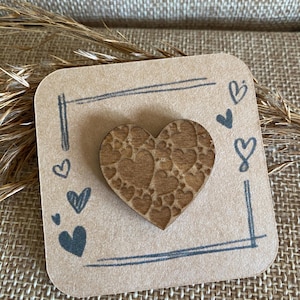 Abrazo de bolsillo con forma de corazón de madera - Corazones grabados en el interior - Regalo de madera personalizado - Regalo para pareja - Regalo reconfortante para un amigo
