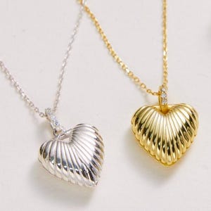 Heart Locket Necklace • Heart Locket • Personalized Engraved Jewelry • Shell Jewelry • Mom Memorial • Christmas Gifts • Persoanlized Jewelry