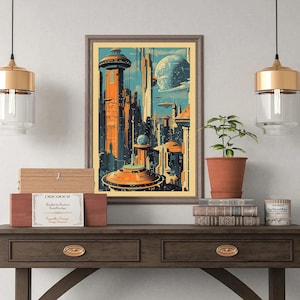 K&ouml;nnte beinhalten: Ein Vintage-Poster mit einer futuristischen Stadtlandschaft mit hohen Geb&auml;uden, einer fliegenden Untertasse und einem gro&szlig;en Mond im Hintergrund. Das Poster ist in einem braunen Holzrahmen gerahmt und h&auml;ngt an einer wei&szlig;en Wand.