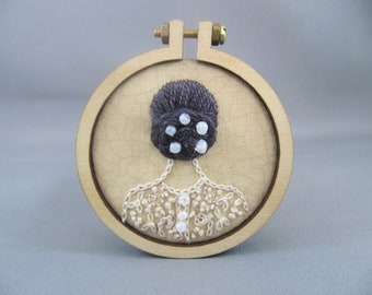 Girl Embroidery Mini Hoop/ Moda fabric/Embroidery Art 5cm Hoop/ Hoop Art Gift/Hair Embroidery/Brooch/Necklace/Table