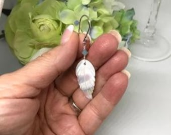 mother of pearl wing earrings, feather earring, angel wing, long silver earring, beach jewelry, dangle earring, crystal earring
