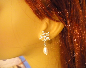 Snowflake earrings, Crystal Snowflake Winter Earrings, Pearl Earrings, Crystal earring