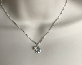 Dainty silver clam shell on sterling silver / tiny freshwater pearl shell necklace, beach jewelry