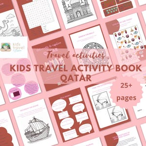 Puede incluir: Un libro de actividades rosa y marrón para niños con ilustraciones de un camello, una mezquita y un dhow. El libro se titula "Kids Travel Activity Book Qatar" e incluye más de 25 páginas de actividades.