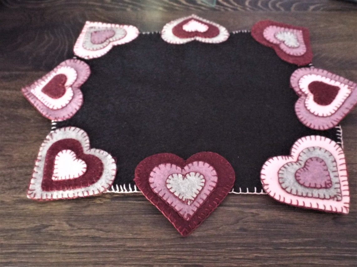Hearts Penny Rug Wool Applique Felt Pattern Candle Mat Candlemat Rustic ...
