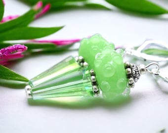 Boucles CÔNES ANISETTE perles cristal facettes verre lampwork cristal vert clair anis cadeau  OR780