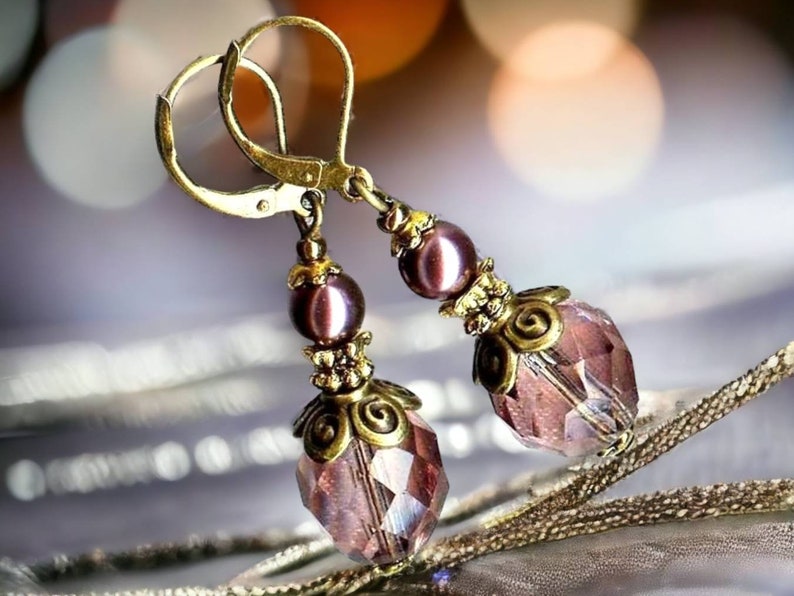 Boucles VINTAGE AMETHYSTE Burgundy cristal bronze perles verre nacré facette boheme antiqued OR701 image 1