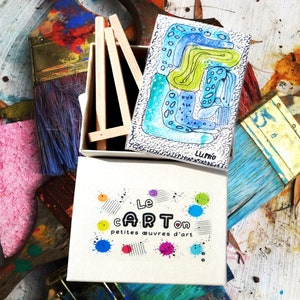 Le cARTon COMPLET SURPRISE boite avec l'original d'un tableau abstrait 5x8cm plus mini chevalet bois unique idée cadeau collection LUMIO