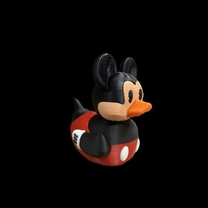 Mr. Buttons – The Cheerful Showstopper Duck