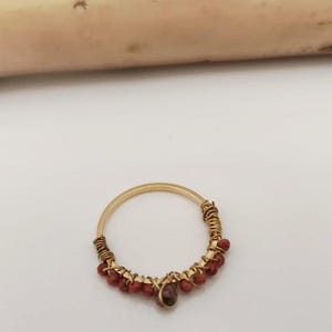 Anillo de piedra natural