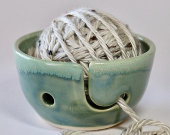 Ceramic Yarn Bowl, Knitting Bowl, Yarn Holder, Yarn Bowl Crochet, Handmade Ceramic Pottery, Knitting Accessories, Small Yarn Bowl