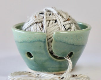 Yarn Bowl, Knitting Bowl, Crochet Yarn Bowl, Handmade Ceramic Pottery, Yarn Holder, Knitting Accessories, Small Yarn Bowl