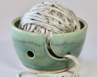 Yarn Holder, Yarn Bowl, Knitting Bowl, Crochet Yarn Bowl, Handmade Ceramic Pottery, Knitting Accessories, Small Yarn Bowl