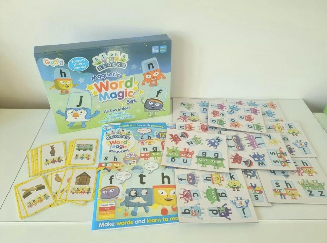 アルファブロックス　マグネティックワールドマジックセット　Alphablocks Alpha Blocks magazine with magnet magic set!!! - YouTube
