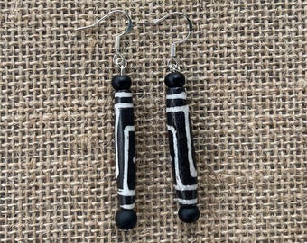 Tribal Black & White Dangle Earrings, Island Style Earrings, African Bead Earrings
