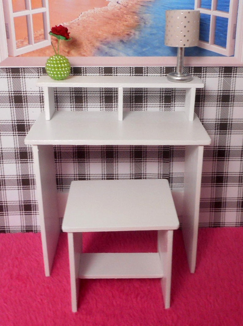 barbie desk