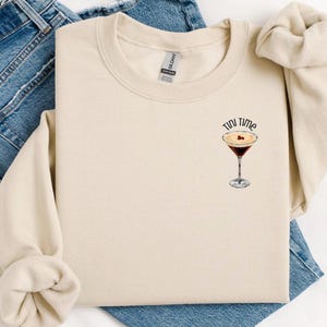Espresso Martini Crewneck Sweatshirt, Martini Drink Sweatshirt, Women’s Drinking Sweatshirt, Martini Lover Sweater, Cocktail Drink Sweater