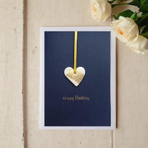 Carte coeur joyeux anniversaire avec décoration coeur en argile souvenir et feuille d'or - Carte de luxe/Carte de voeux/Fait main/Blanc/Violet