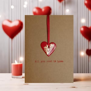 All You Need Is Love valentijnskaart ambachtelijke kaart met aandenken bladgoud hart - handgemaakte kaart/luxe/liefde/valentijnsdag/verjaardag/vriendin
